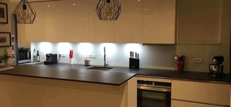 STONE PLANS réalise des plan de travail sur mesure pour cuisine et salle de bain